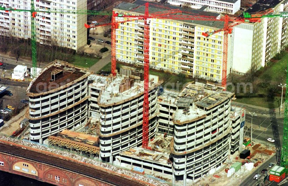 Berlin from above - 26.03.1995 Bürohausneubau am S- Bahnhof Jannowitzbrücke in Berlin-Mitte