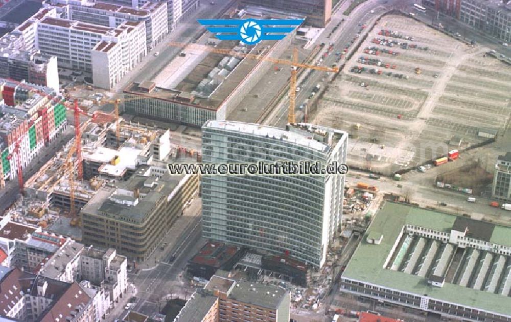 Berlin - Kreuzberg from the bird's eye view: Bürohausneubau an der Kochstraße in Berlin - Kreuzberg.