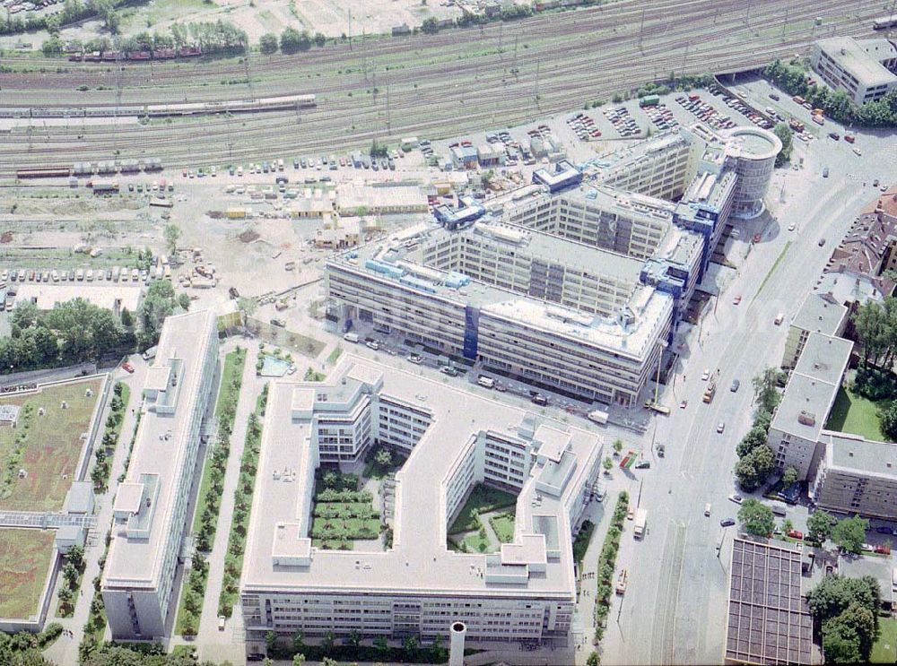 Aerial image München - Haidhausen - Bürokomplex Einstein 1 und 2 der HVB - Projekt GmbH an der Grillparzer Straße in München - Haidhausen.