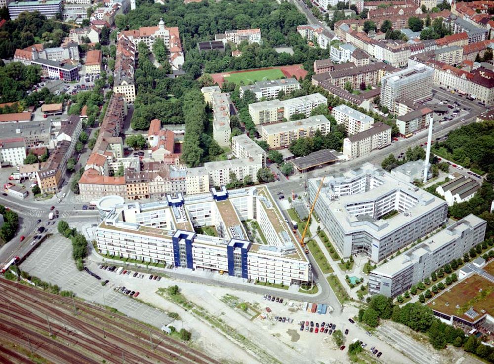 München from the bird's eye view: Bürokomplex Einstein 1 und 2 der HVB - Projekt GmbH an der Grillparzer Straße in München - Haidhausen.