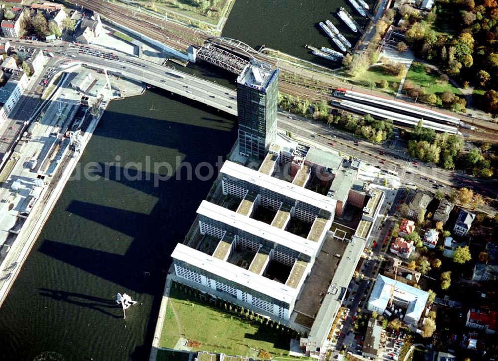 Berlin - Treptow from the bird's eye view: Bürokomplex Treptowers der ALLIANZ - Versicherungs AG in Berlin-Treptow.