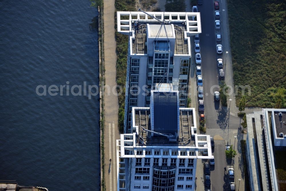 Berlin from above - View at the towers of the TwinTowers office complex on the Spree in district Treptow in Berlin. The Twin Towers consists of three buildings: the at the water edge of the Spree located towers, the square 1 and the square 2. Responsible for the buildings is the real estate WALTER EAW Berlin GbR. Completed in 1997 the object was designed by the architects Kieferle & Partners