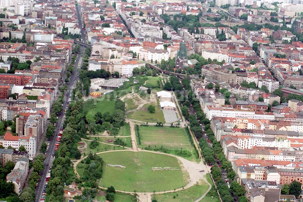 Aerial image Berlin Kreuzbert - 25.06.1995 Bürokomplexbau Hohenschönhausen am Obersee