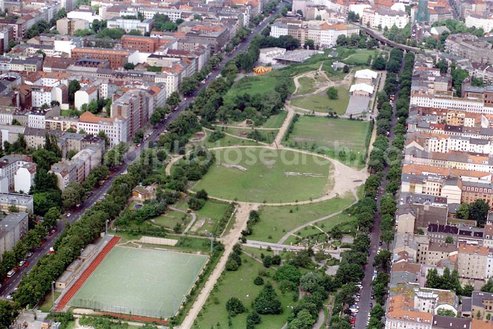 Aerial image Berlin Kreuzbert - 25.06.1995 Bürokomplexbau Hohenschönhausen am Obersee