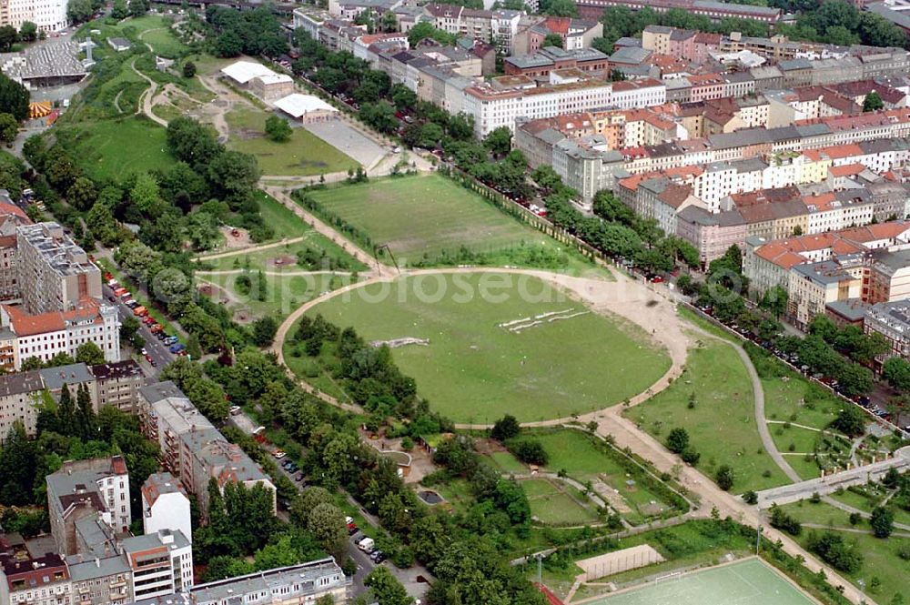 Aerial photograph Berlin Kreuzbert - 25.06.1995 Bürokomplexbau Hohenschönhausen am Obersee