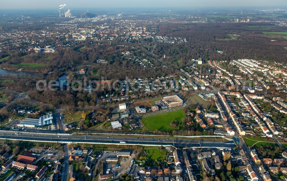 Gelsenkirchen from the bird's eye view: Office park Schloss Berge and revenue office North of federal motorway A2 in Gelsenkirchen in the state of North Rhine-Westphalia