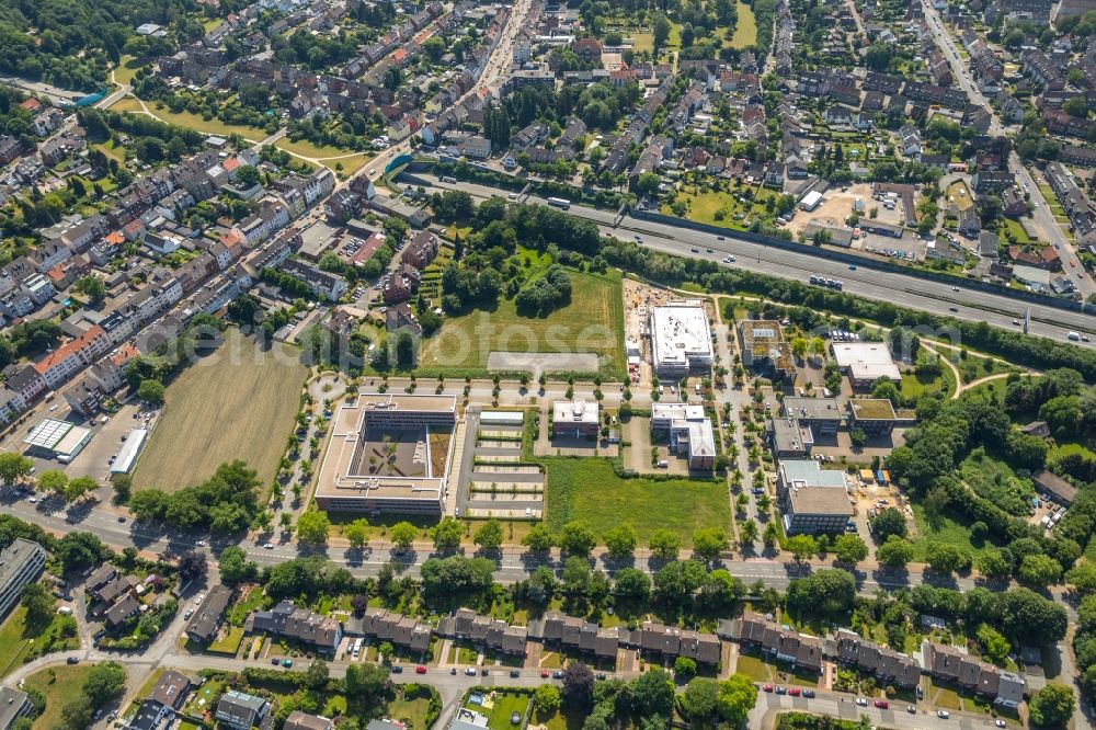 Aerial photograph Gelsenkirchen - Revenue office North of federal motorway A2 in Gelsenkirchen in the state of North Rhine-Westphalia