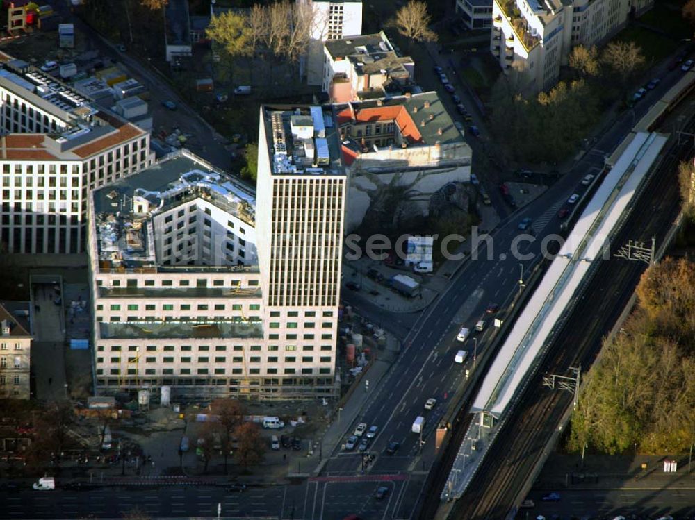 Aerial photograph Berlin - 19.11.2004 BERLIN Bürohochhaus mit Top-Hotel, Anschrift: Straße des 17. Juni 106 – 108. Das Bürohochhaus mit 4 Sterne+ Hotel und KPM-Quartier. Bavaria Objekt- und Baubetreuung GmbH, Kurfürstendamm 207-208, 10719 Berlin Tel.: +49. 30. 22 4 99. 515 Fax: +49. 30. 22 4 99. 175