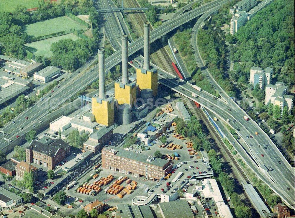 Berlin - Wilmersdorf from the bird's eye view: BSR-Betriebshof und Heizkraftwerk am Wilmersdorfer Kreuz (Nähe Heidelberger Platz) in Berlin - Wilmersdorf.