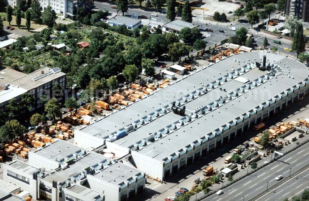 Aerial image Berlin - Tempelhof - BSR-Logistikzentrum an der Ringbahnstraße in Berlin - Tempelhof.