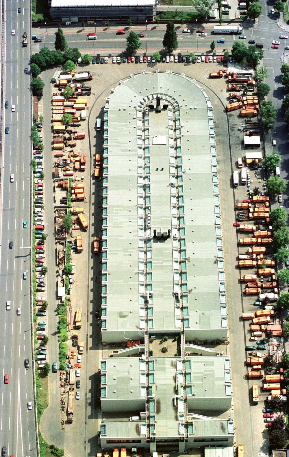 Berlin-Tempelhof from above - BSR-Logistikzentrum an der Stadtautobahn am Flughafen Berlin-Tempelhof.