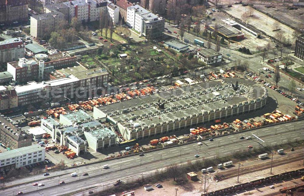 Berlin from above - BSR-Stützpunkt am Flughafen Tempelhof