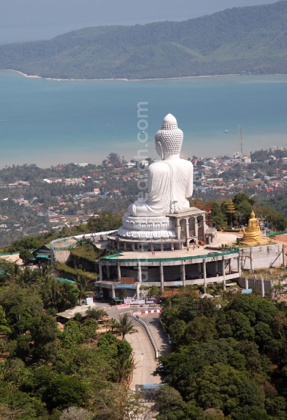 Aerial photograph Karon - The Great Buddha of Phuket, called Phra Phuttha Mingmongkhon Akenakkhiri - is a Buddha statue on Phuket Island in the southern region of Thailand