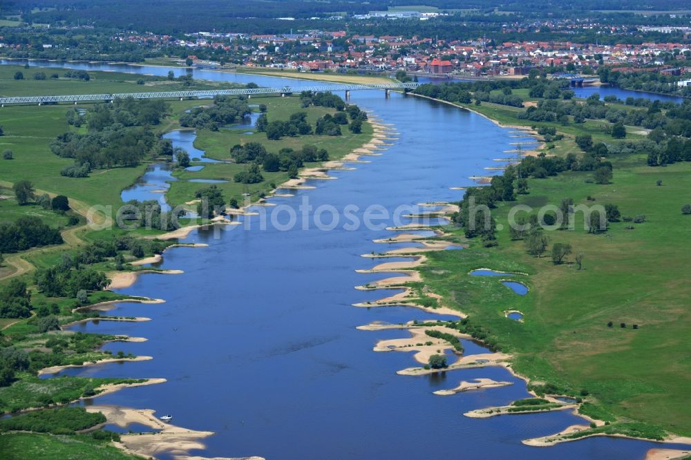 Beuster from the bird's eye view: Groyne head of the river course der Elbe in Beuster in the state Saxony-Anhalt