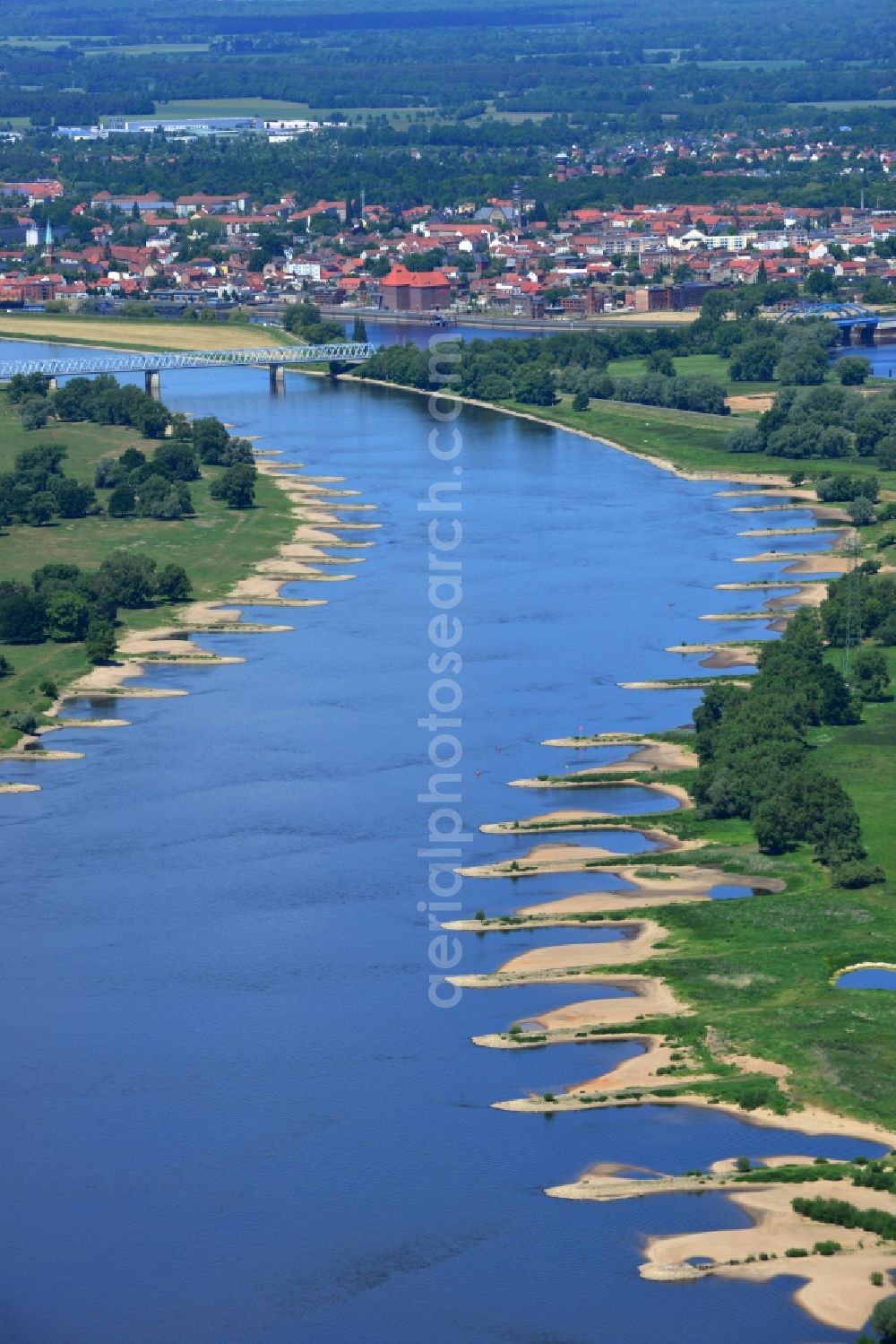 Beuster from above - Groyne head of the river course der Elbe in Beuster in the state Saxony-Anhalt