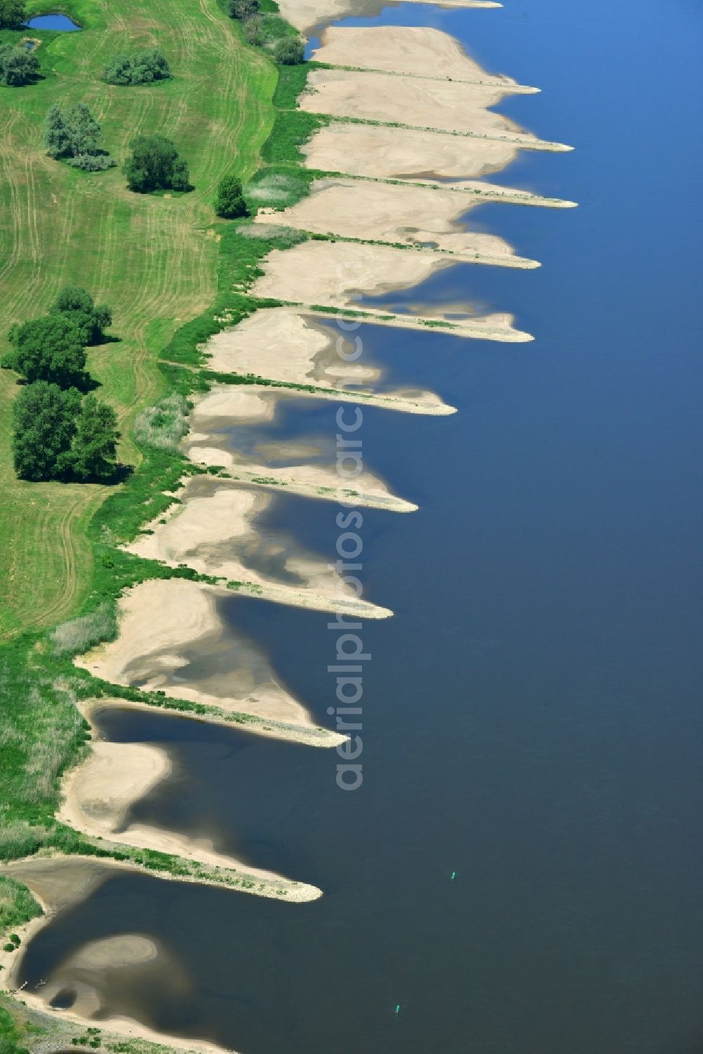 Hansestadt Werben (Elbe) from above - Groyne head of the river course der Elbe near Hansestadt Werben (Elbe) in the state Saxony-Anhalt