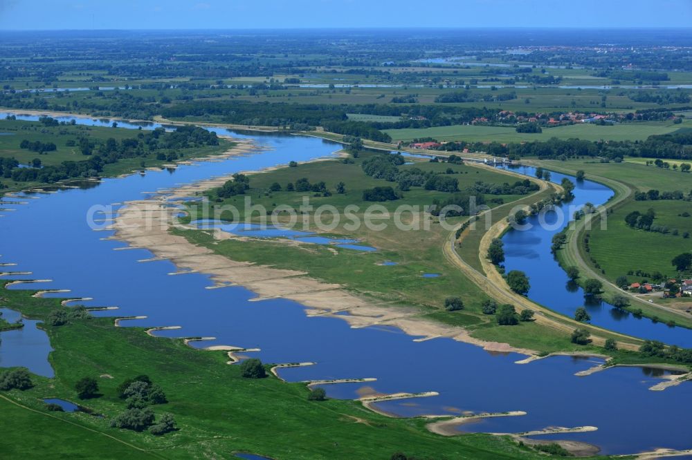 Werben from the bird's eye view: Groyne head of the river course der Elbe in Werben in the state Saxony-Anhalt