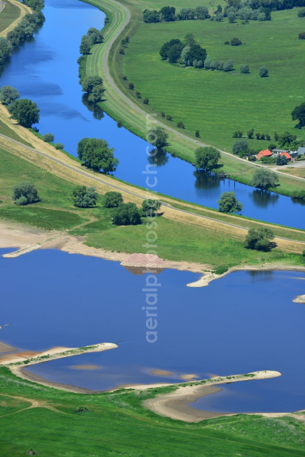 Werben from the bird's eye view: Groyne head of the river course der Elbe in Werben in the state Saxony-Anhalt