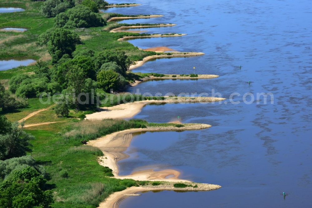 Hansestadt Werben (Elbe) from the bird's eye view: Groyne head of the river course am Ufer der Elbe in Hansestadt Werben (Elbe) in the state Saxony-Anhalt