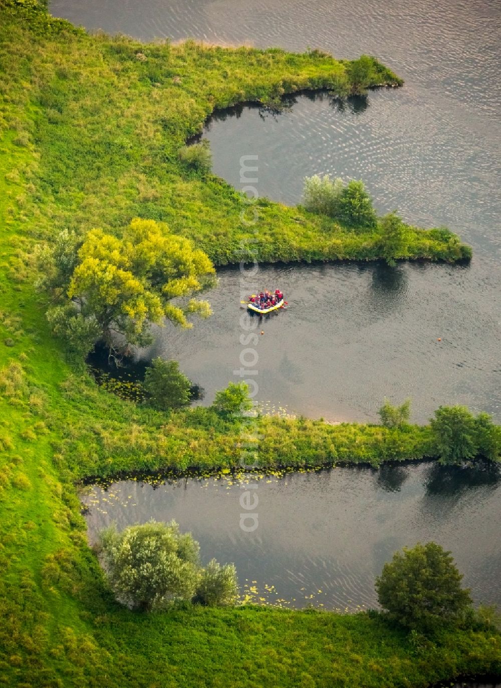 Hattingen from the bird's eye view: Groyne head of the Ruhr river course in Hattingen in the state North Rhine-Westphalia