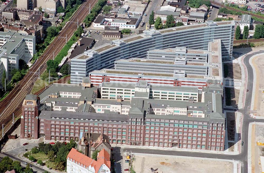 Berlin from the bird's eye view: 05.08.1995 Bundesanstalt für Angestellte- Neubau am Bahnhof Ostkreuz