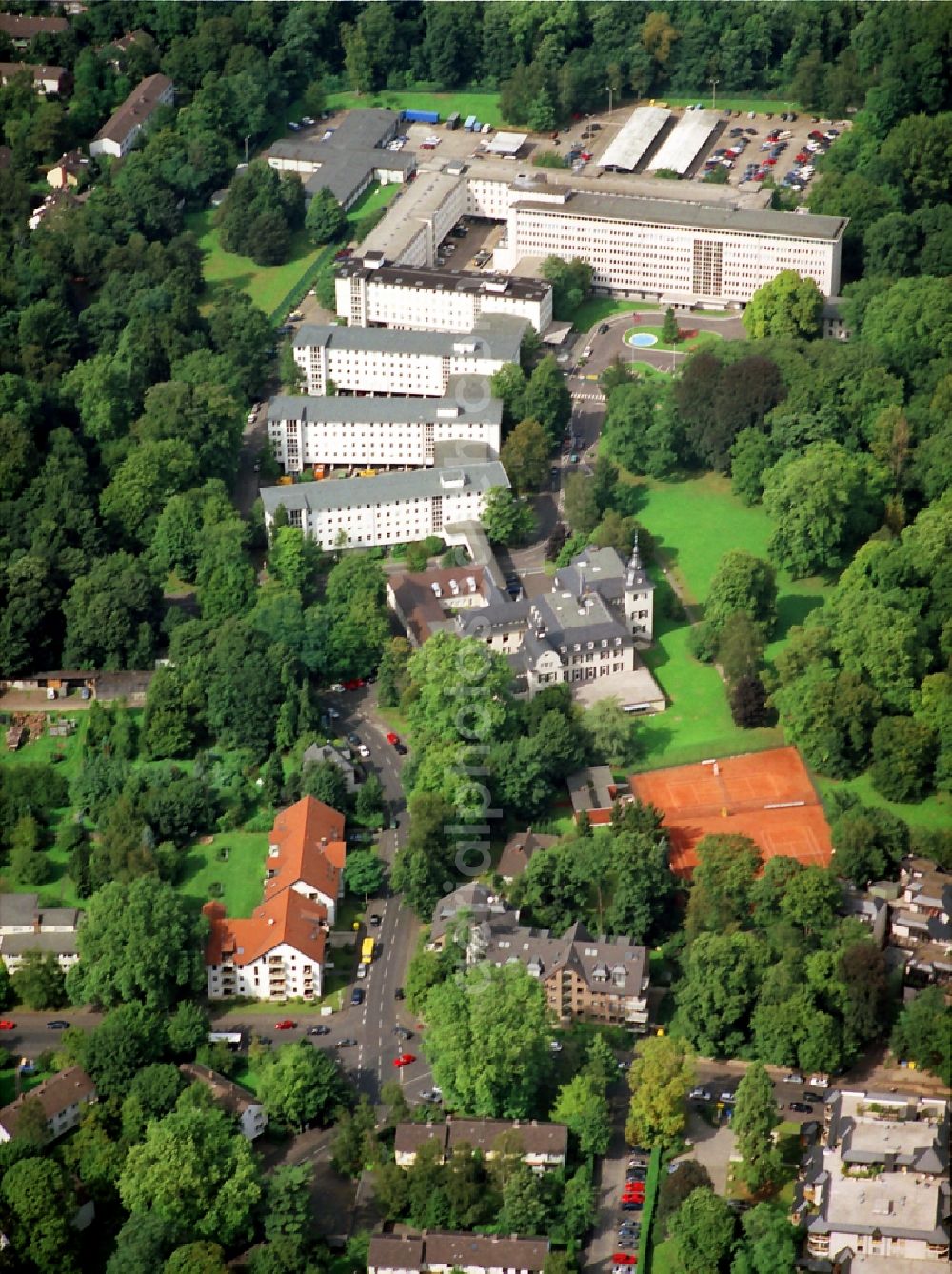 Bonn from above - Federal Agency for Agriculture and Food and the Federal Office for Construction and Regional Planning at the riverside of the Rhine at the Deichmanns Aue in Bonn in North Rhine-Westphalia