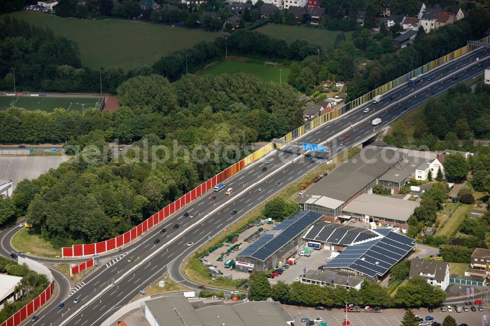 Essen from the bird's eye view: View of the autobahn 40 in Essen in the state North Rhine-Westphalia