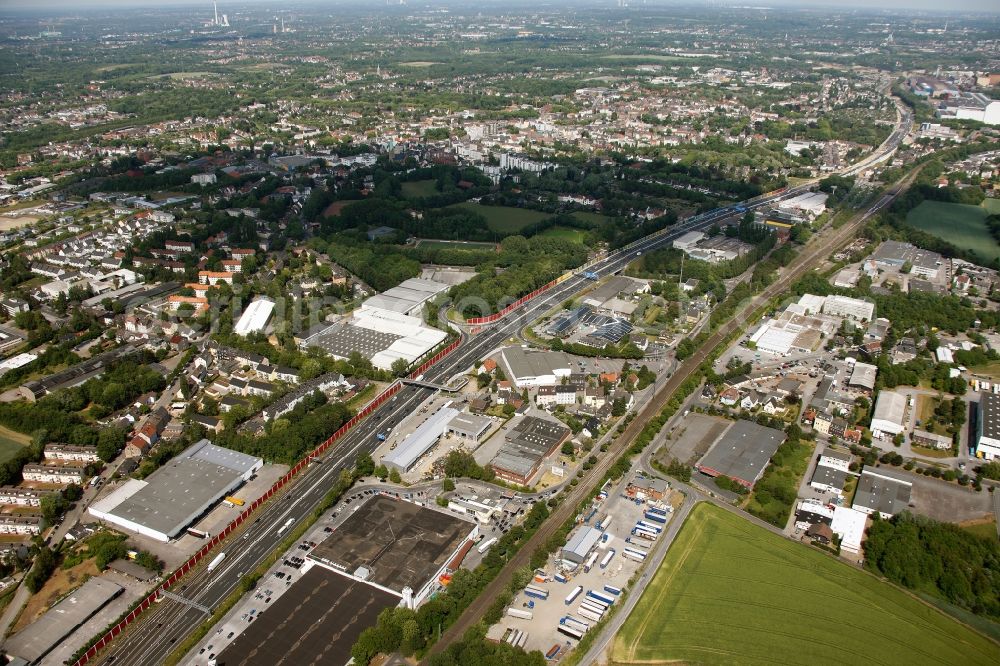 Aerial image Essen - View of the autobahn 40 in Essen in the state North Rhine-Westphalia