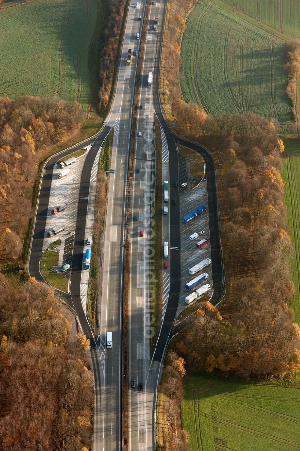 Aerial photograph Unna - View of the German freeway 44 and the European Road 331 in Unna in the state of North Rhine-Westphalia