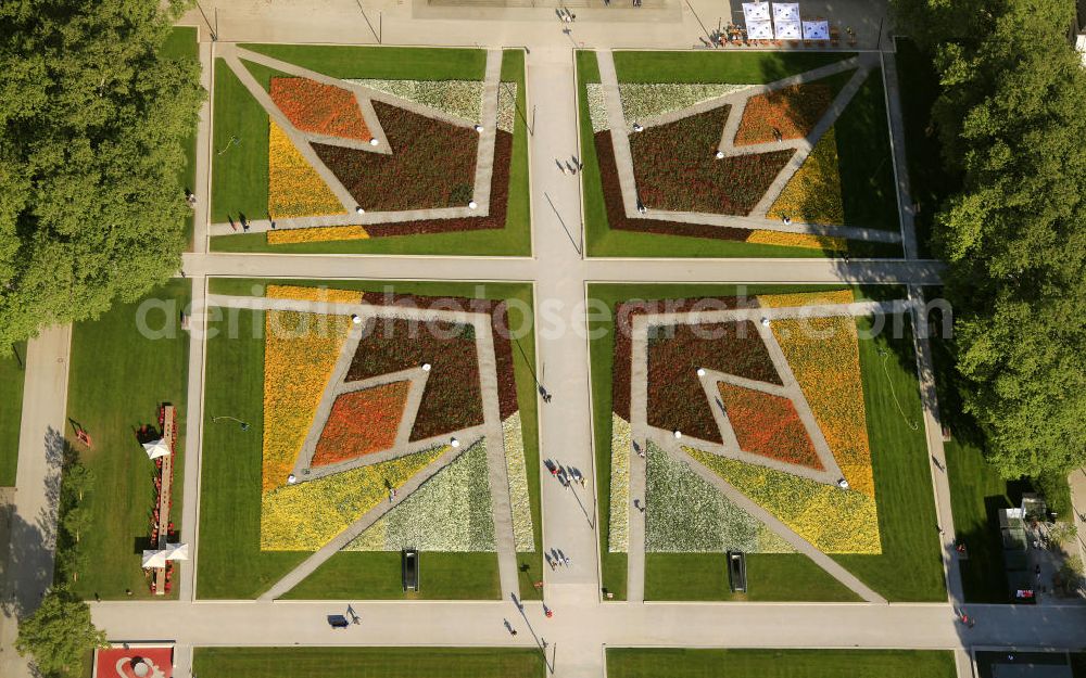 Aerial image Koblenz - Gelände, hier das Kurfürstlichen Schloss in Koblenz, der Bundesgartenschau Buga 2011 mit dem Motte Koblenz verwandelt. Koblenz of 15 April to 16 October 2011 hosted the National Garden Festival BUGA 2011th.