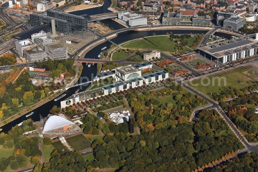 Aerial photograph Berlin - Chancellor's Office in the government district on the banks of the River Spree in Berlin Tiergarten