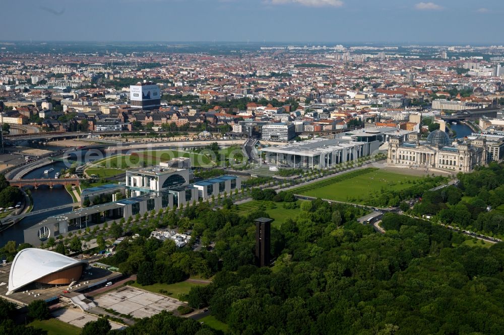 Aerial image Berlin - Chancellor's Office in the government district on the banks of the River Spree in Berlin Tiergarten