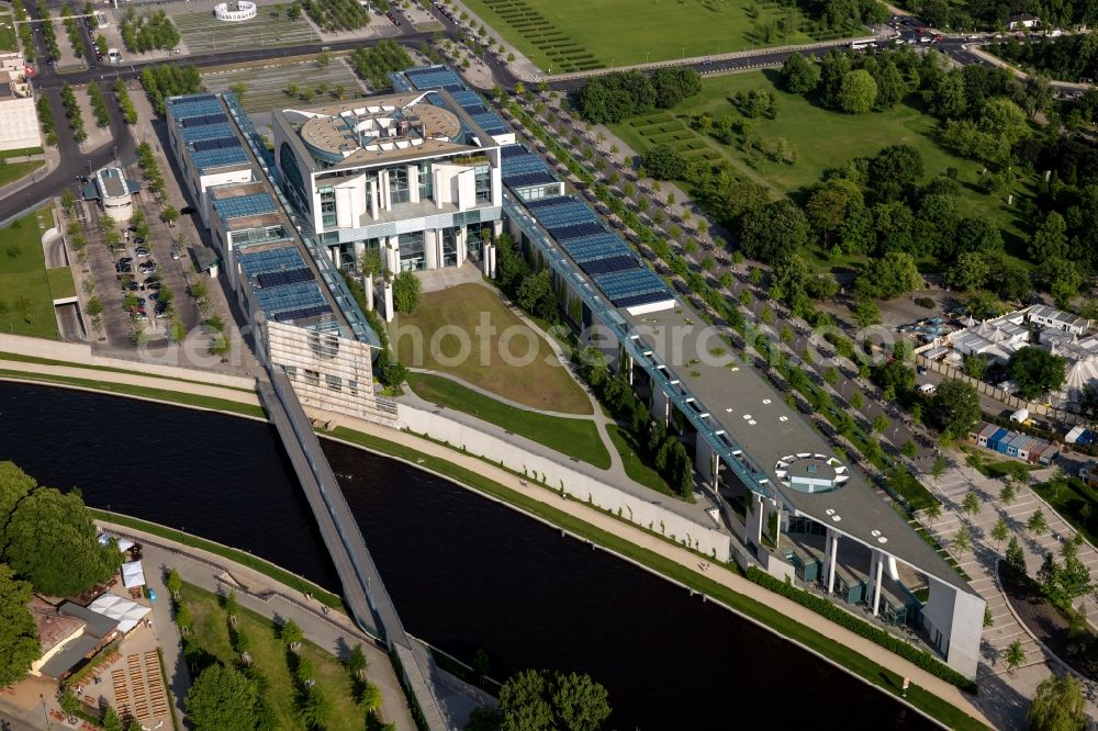 Berlin from above - Chancellor's Office in the government district on the banks of the River Spree in Berlin Tiergarten