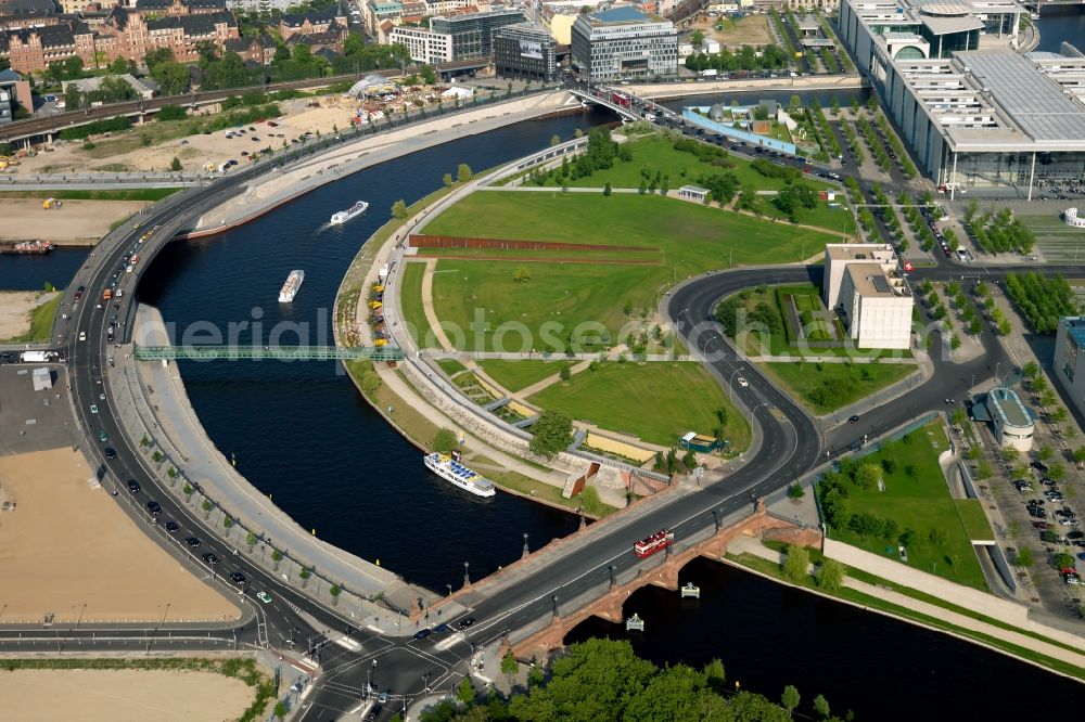 Berlin from above - Federal Chancellery in the government quarter at the riverside with the Luther bridge at the Spreebogen in Berlin Tiergarten