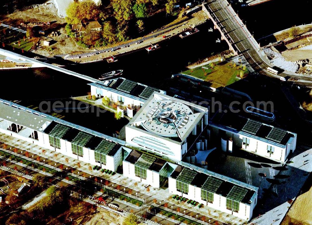 Aerial photograph Berlin - Tiergarten - Bundeskanzleramt auf dem Spreebogen in Berlin - Tiergarten.