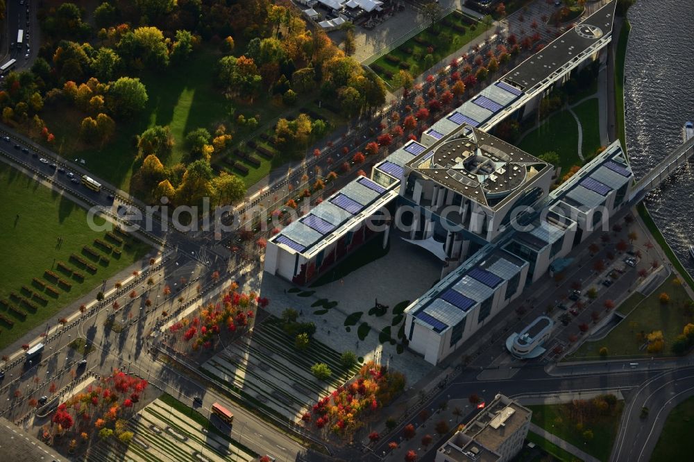 Aerial image Berlin - Federal Chancellery between the Spree and Tiergarten Spree on the Berlin government district in the center of the German capital Berlin