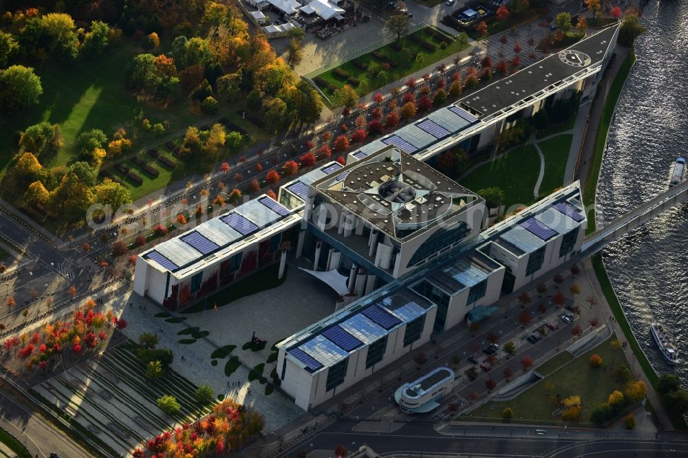 Aerial photograph Berlin - Federal Chancellery between the Spree and Tiergarten Spree on the Berlin government district in the center of the German capital Berlin