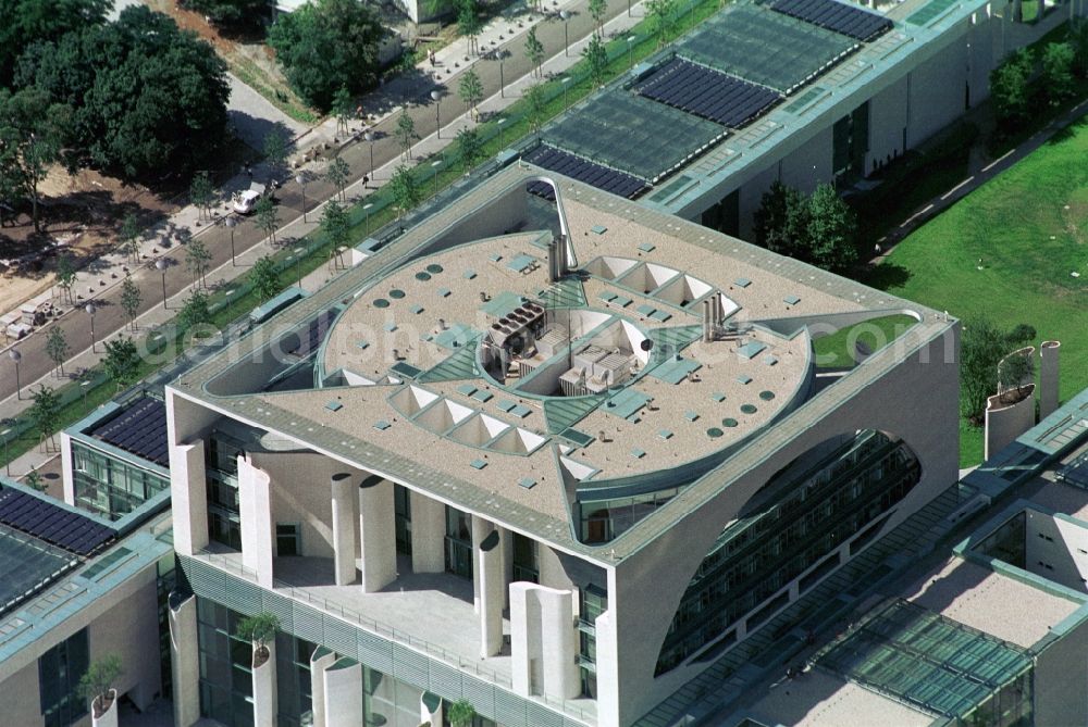 Aerial photograph Berlin - Federal Chancellery between the Spree and Tiergarten Spree on the Berlin government district in the center of the German capital Berlin