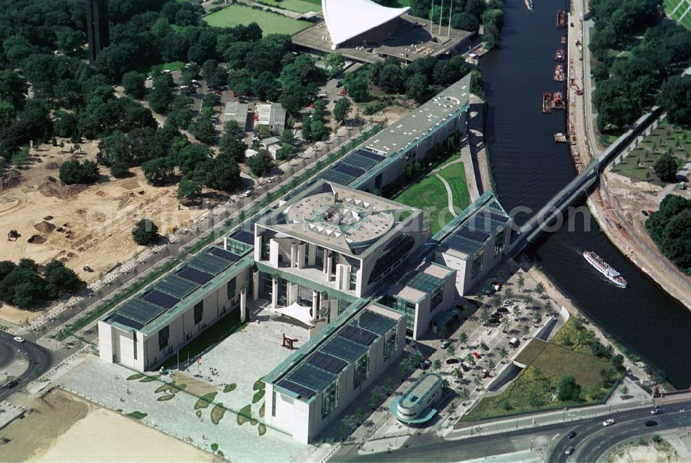 Aerial photograph Berlin - Federal Chancellery between the Spree and Tiergarten Spree on the Berlin government district in the center of the German capital Berlin