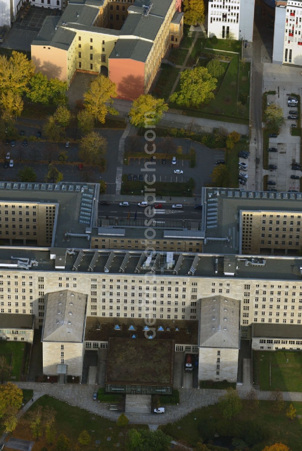 Berlin from above - Federal Ministry of Finance, former Reich Air Transport Ministry / Ministry of Aviation and after the House of Ministeries of the GDR, in the Detlev-Rohwedder Building