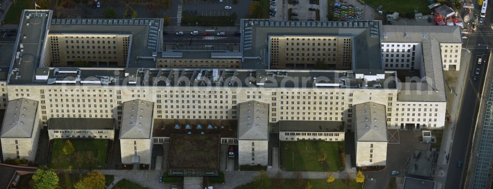 Berlin from the bird's eye view: Federal Ministry of Finance, former Reich Air Transport Ministry / Ministry of Aviation and after the House of Ministeries of the GDR, in the Detlev-Rohwedder Building