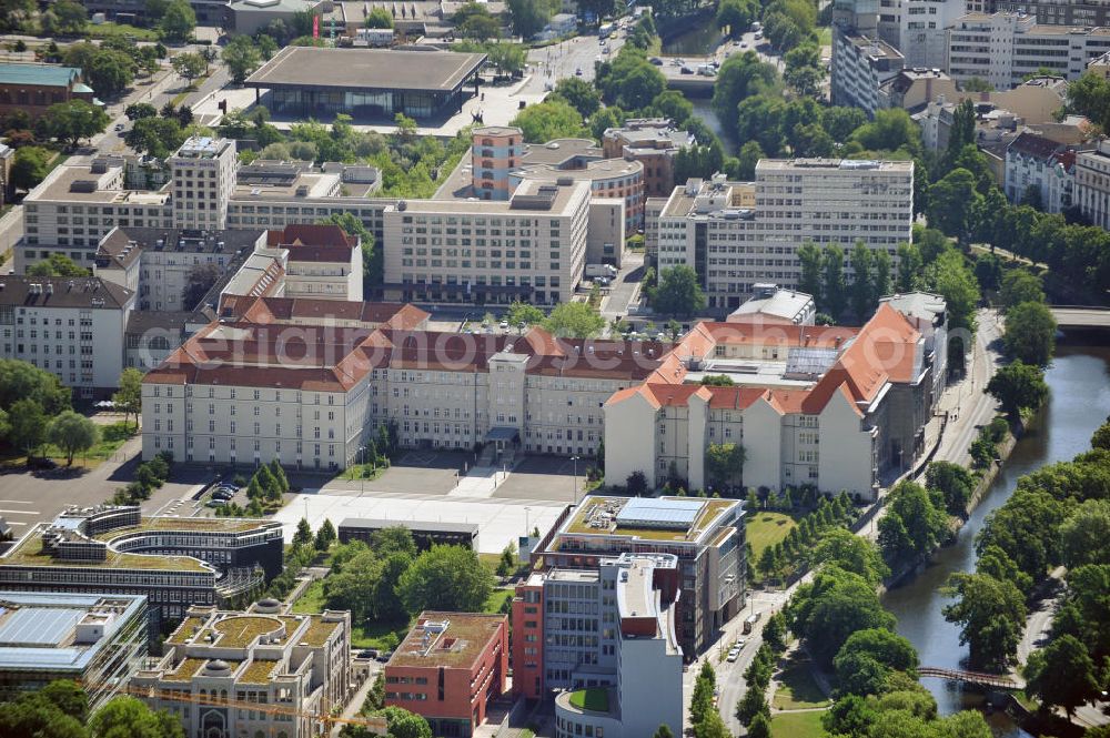 Aerial photograph Berlin - Bundesministerium der Verteidigung im Bendlerblock an der Stauffenbergstraße in Berlin-Tiergarten. Ministry of Defence in the Bendlerblock at the Stauffenbergstrasse in the locality Tiergarten.