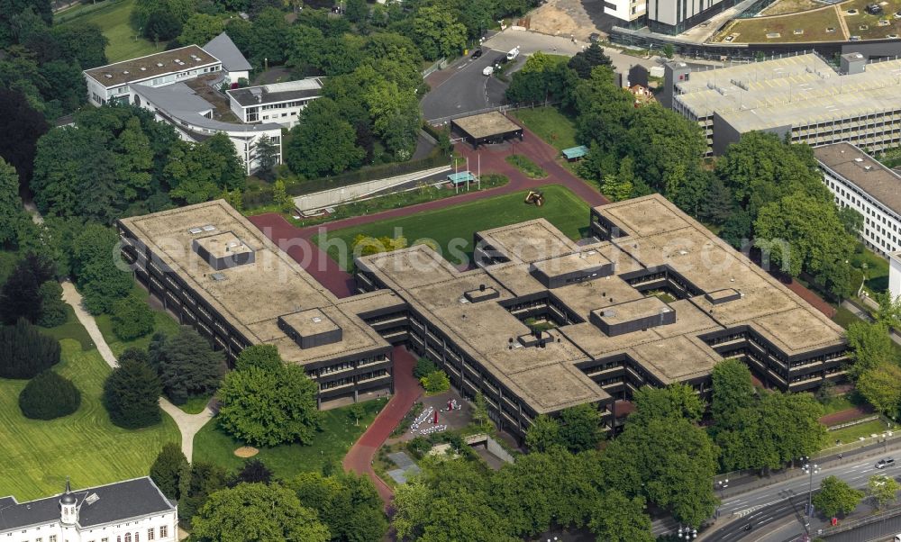 Aerial image Bonn - Views of the Federal Ministry for Economic Cooperation and Development, the former Federal Chancellery in the Willy-Brandt-Allee in Bonn in North Rhine-Westphalia