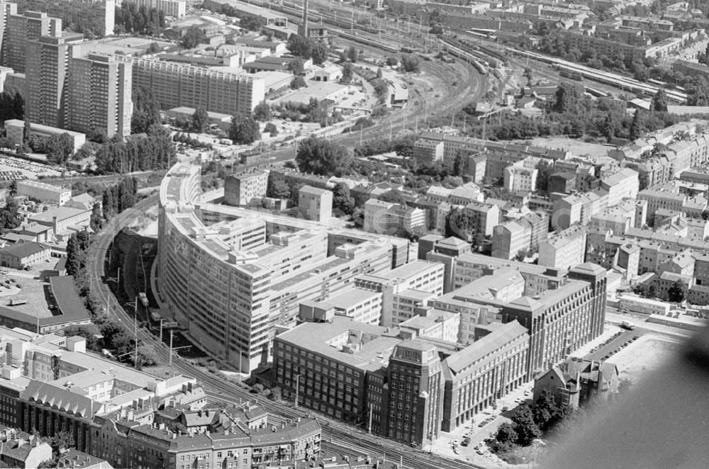 Aerial image Berlin Ostkreuz - 09..08.1995 Bundesversicherungsanstalt für Angestellte am S-Bahnhof Ostkreuz