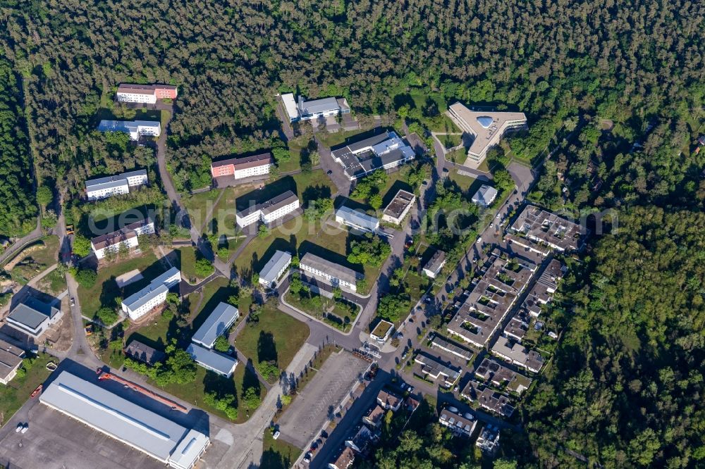 Aerial photograph Karlsruhe - School building of Bundeswehrfachschule Karlsruhe near Kirchfeld-Baracks in Karlsruhe in the state Baden-Wurttemberg, Germany