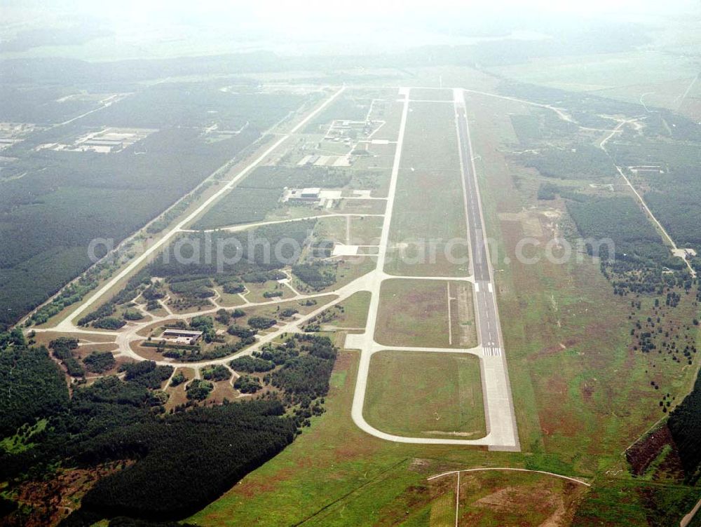 Holzdorf from the bird's eye view: Bundeswehrflugplatz Holzdorf in Brandenburg.