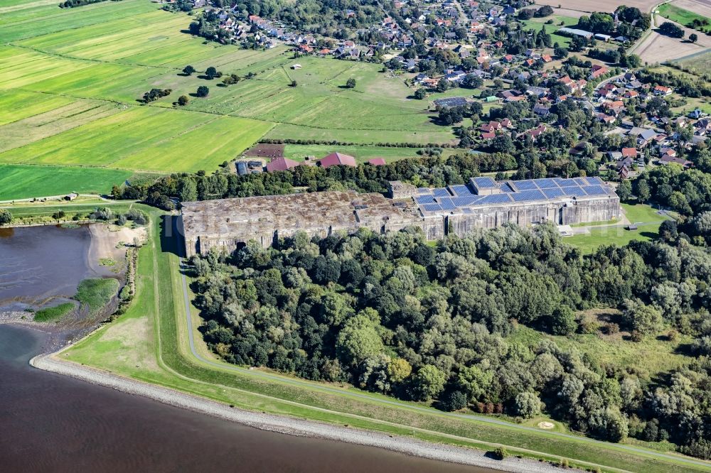 Bremen from the bird's eye view: Bunker building complex made of concrete and steel U-Boot-Bunkerwerft Valentin in the district Rekum in Bremen