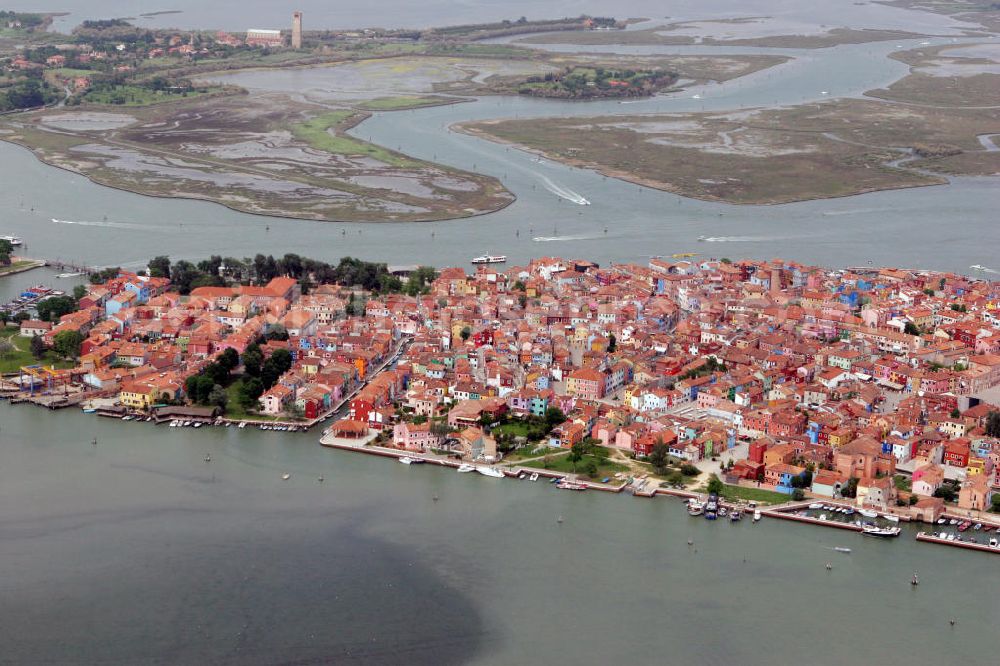 Venedig from above - Blick auf die Insel Burano in der Lagune von Venedig. View to the island Burano in the lagoon of Burano.