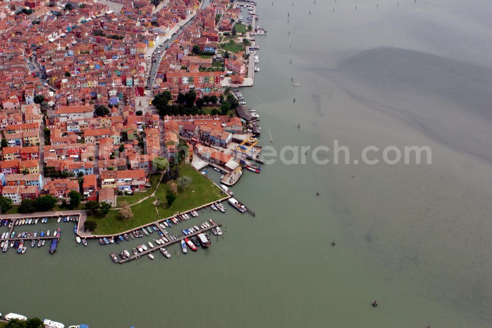 Venedig from the bird's eye view: Blick auf die Insel Burano in der Lagune von Venedig. View to the island Burano in the lagoon of Burano.