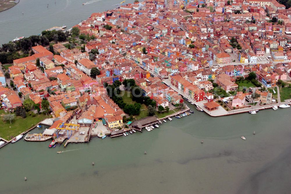 Venedig from above - Blick auf die Insel Burano in der Lagune von Venedig. View to the island Burano in the lagoon of Burano.